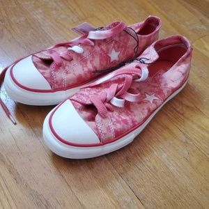NWT pink tie-dye Converse